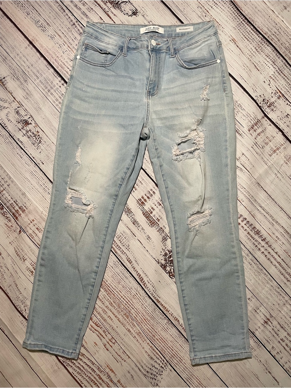 Judy Blue Light Colored Boyfriend Fit jeans. Size 11/30.